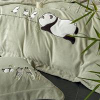 奥特佳（ORTEGA） 四件套 小熊猫保暖家纺 JF010303 枕套48*74cmx2被套200*230cm床单245*250cm (单位:套) 抹茶绿