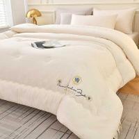 小熊家纺 BHCG-2610 泡泡纱绣花大豆冬被 200*230CM (单位: 条) 无纺布袋包装