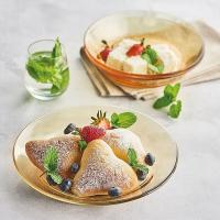 艾逸瑶选 CJ-21133 铂萃系列高硼硅玻璃餐具7件套A 5.5寸双耳碗*2+7寸盘*3+270ML九棱杯*2 琥珀色 新旧包装随机发货 (单位:套)