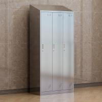 臻远 ZY5052624 201不锈钢斜顶更衣柜 90*42*180cm/195cm 银色 三门 (单位:台)