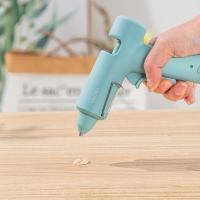 得力（deli） 31405 热熔胶棒 7*150mm 18支/盒（单位：盒）白色
