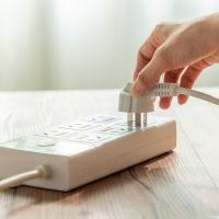 得力（deli） 18206 插排 6孔5米 总控开关 （单位:个）