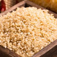米妹妹（MIMEIMEI） 九州粮仓百事随顺 杂粮组合 5kg+418ml 红色（单位：组）配制：五常大米1kg、内蒙古黄小米1kg、五常糙米1kg、压榨葵花籽油418ml、五常黑米1kg、五常糯米1kg