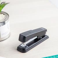 得力（deli） 0426 订书机 25页(单位：个) 24/6或者26/6钉型 黑色