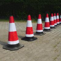 谋福（CNMF） 8409 橡胶反光路锥 60cm(单位：个) 红白